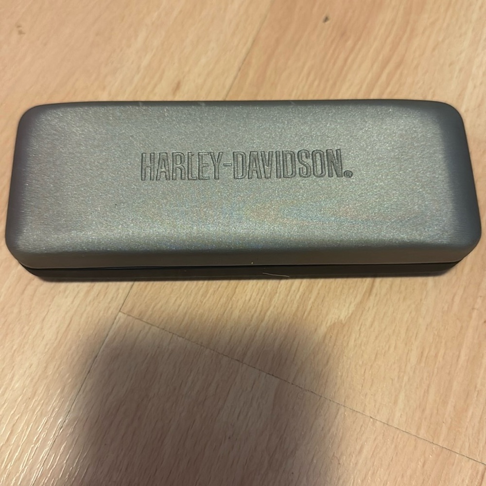 Harley Davidson, glasses, case, silver and black hardcover